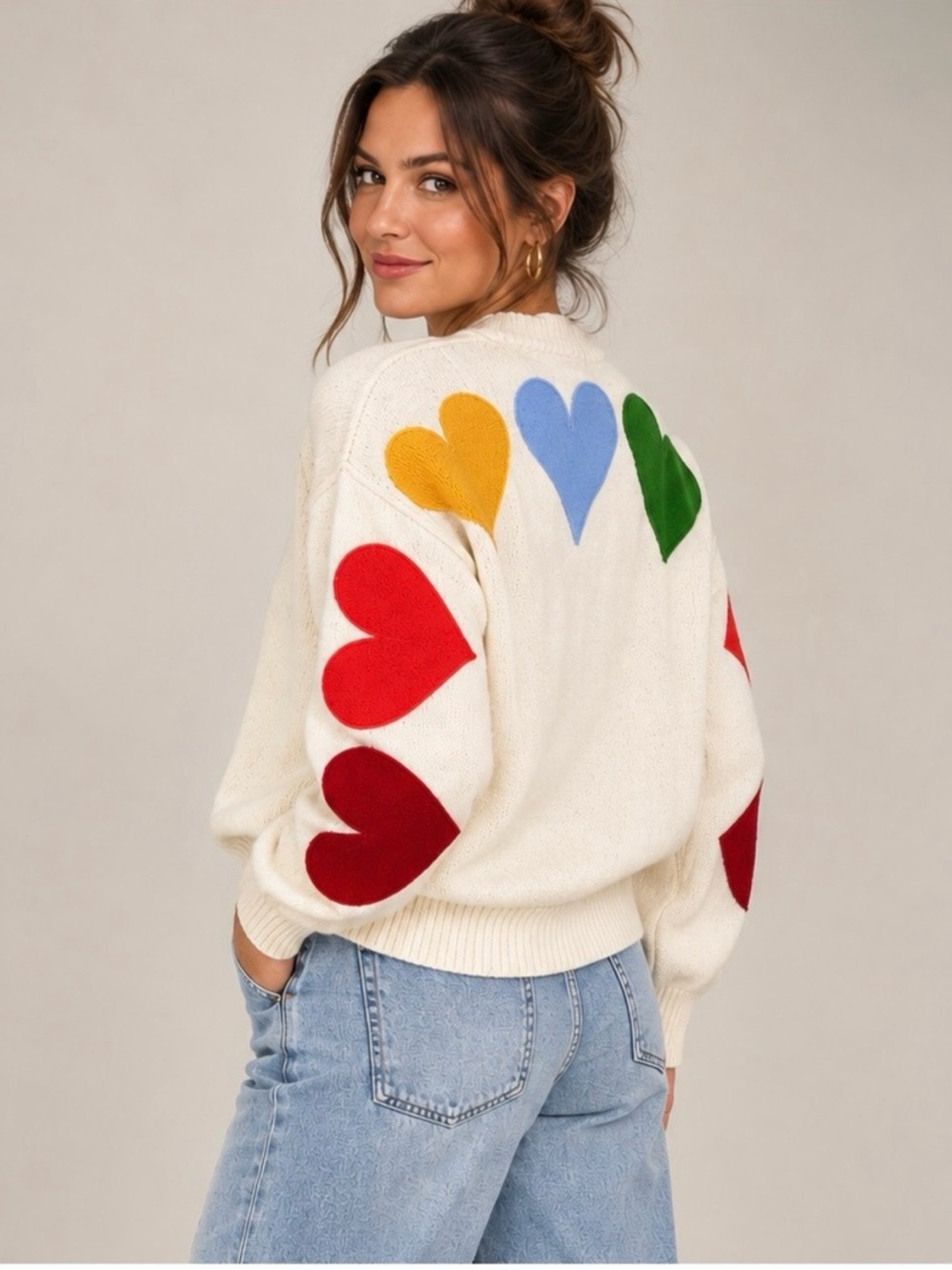 Cream Crewneck Sweater with Multicolor Heart Accents ❤️